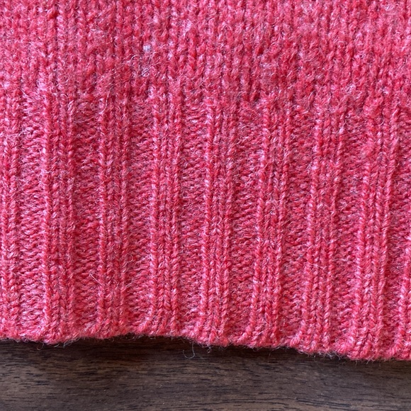 Smith’s Bermuda Red Pure Shetland Wool. Size 36. Gently pre-loved Condition 9/10 - Picture 7 of 7